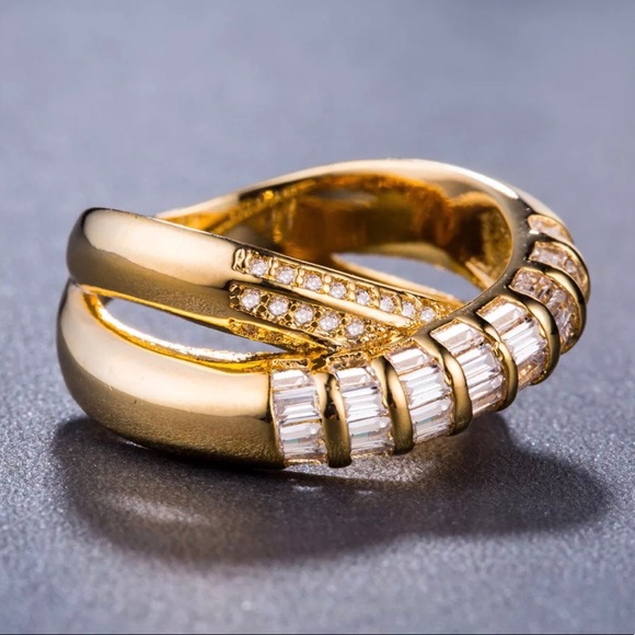 Ring - Picture 3 of 8